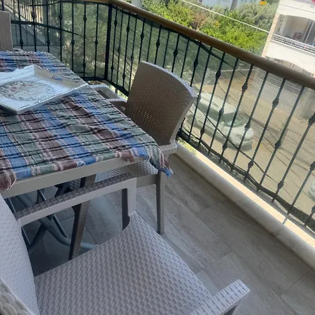 3 Bedroom Close To Mall And Bus Station * フェティエ