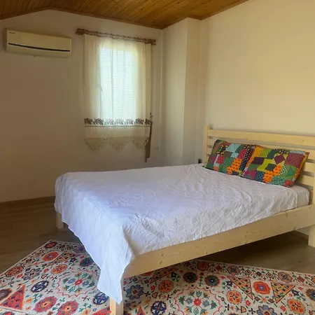아파트 3 Bedroom Close To Mall And Bus Station